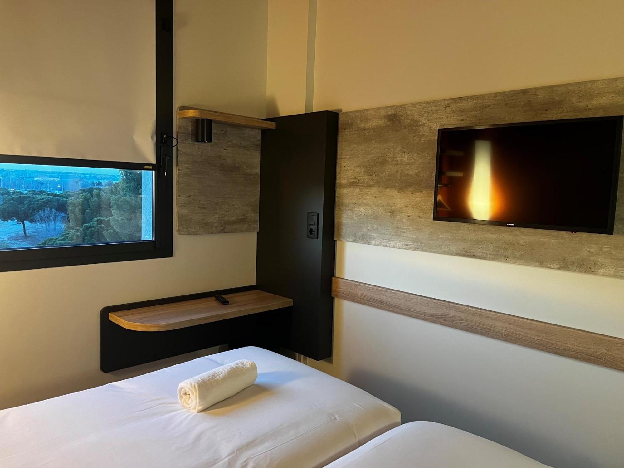 Ibis Budget Madrid Aeropuerto المظهر الخارجي الصورة